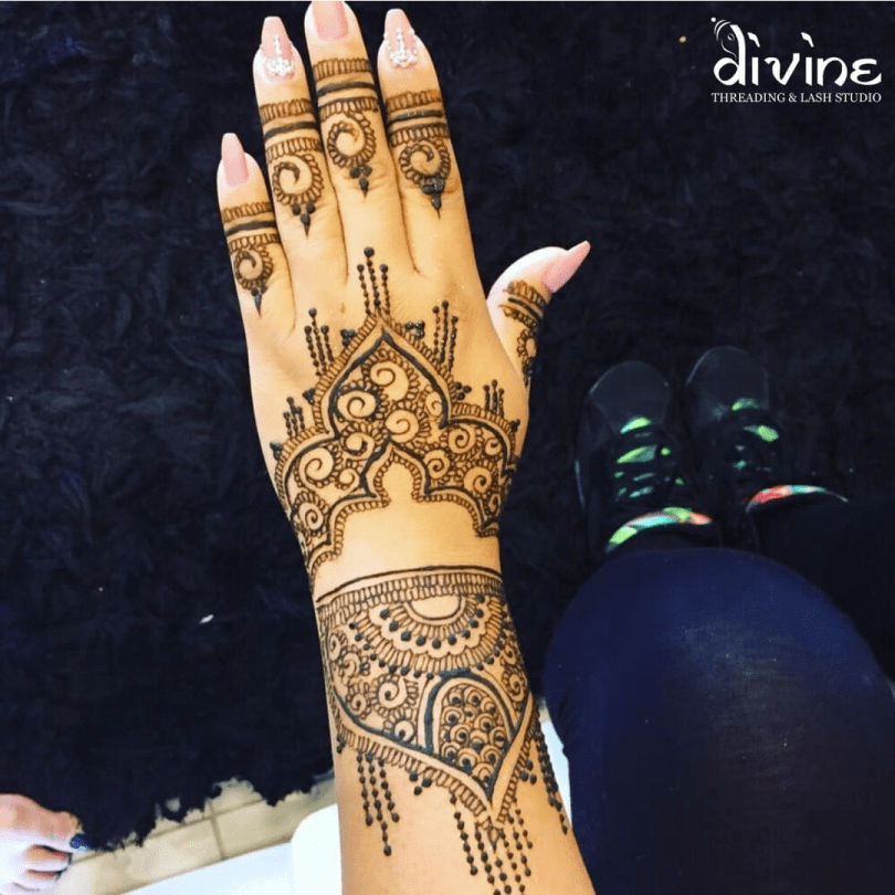 Adult-Henna-Art-Divine-Threading-Lash-Studio-03-min Adult-Henna-Art-Divine-Threading-Lash-Studio-03-min