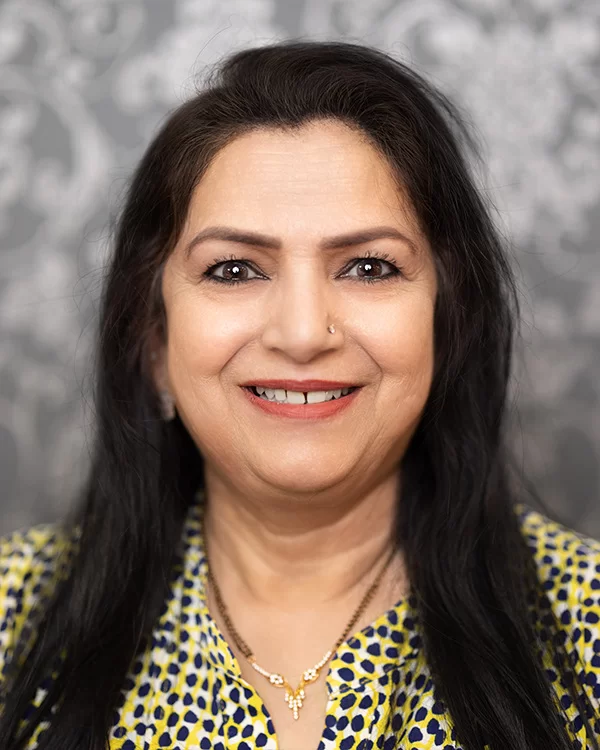 Expert beauty professional at Divine Threading and Lash Studio providing specialized threading and skincare treatments.